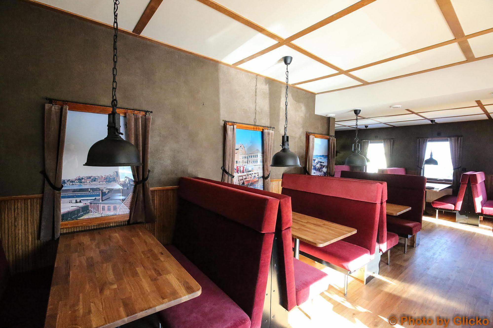 Hotell Villa Solviken Люсечиль Экстерьер фото